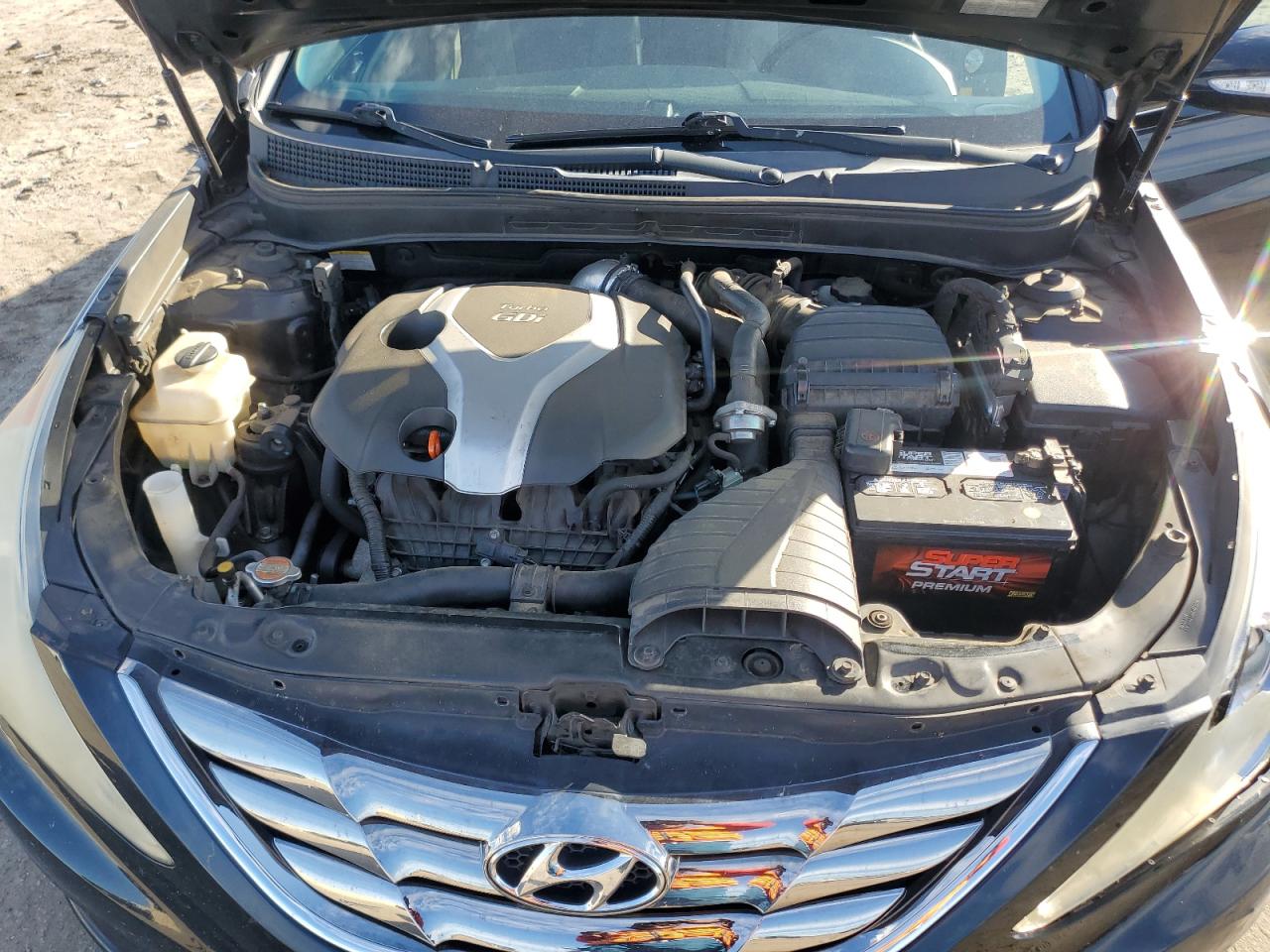 2011 Hyundai Sonata - Image 11