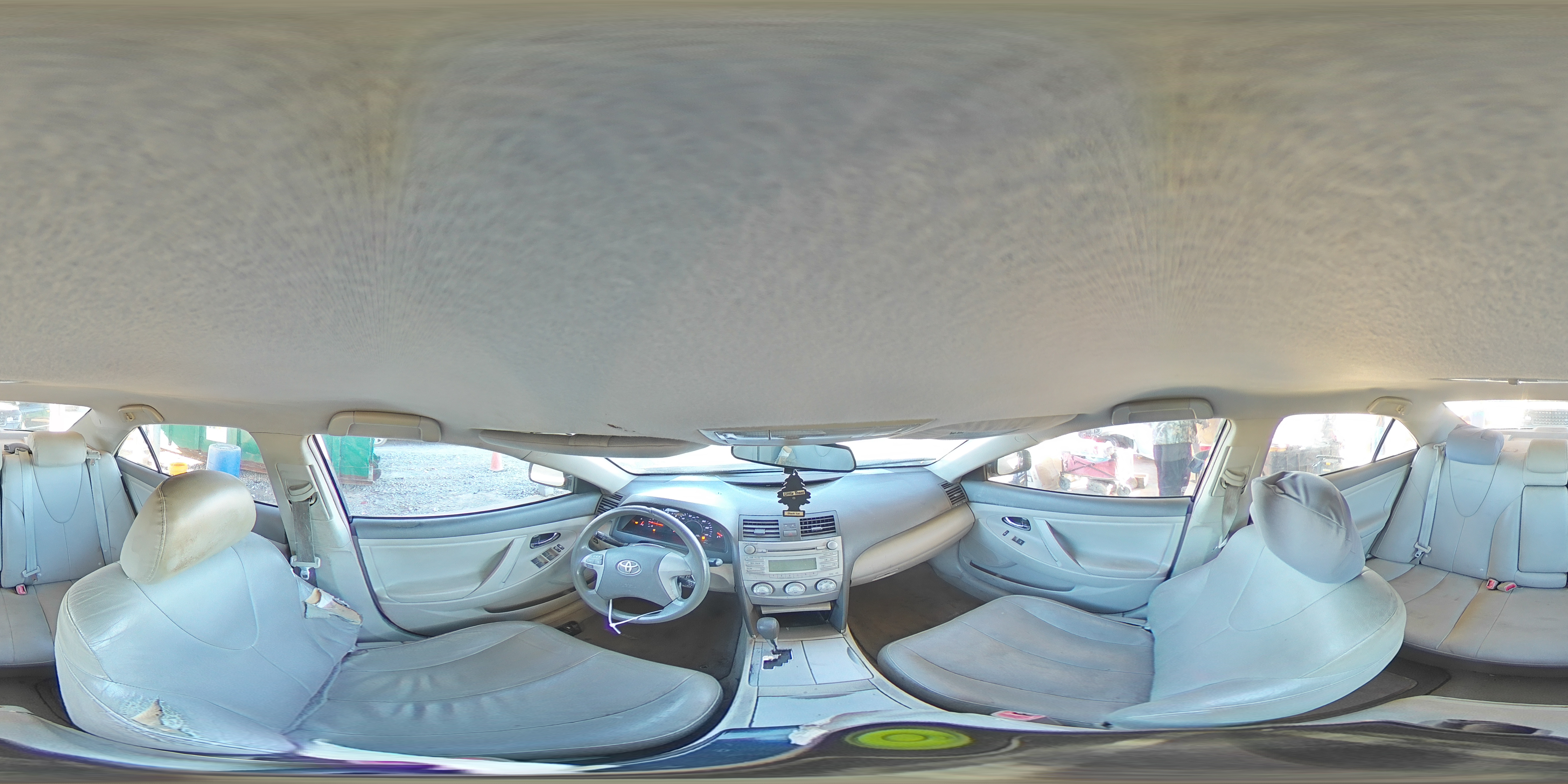2011 Toyota Camry - Image 13