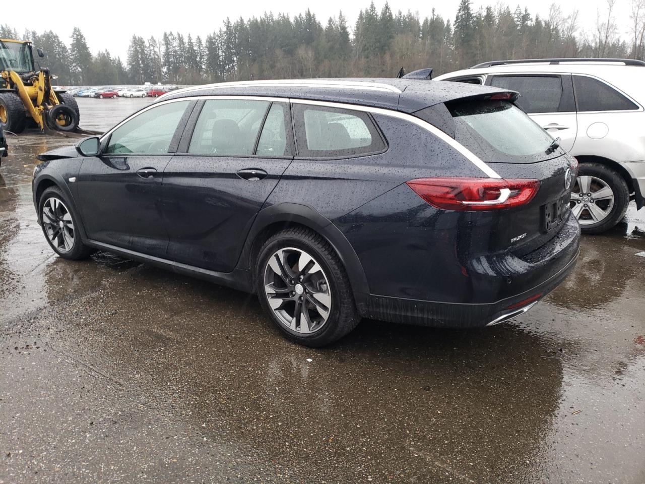 2018 Buick Regal - Image 2