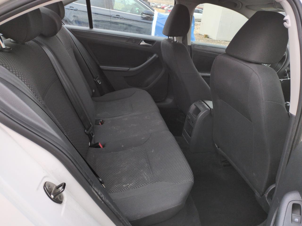 2014 Volkswagen Jetta - Image 10