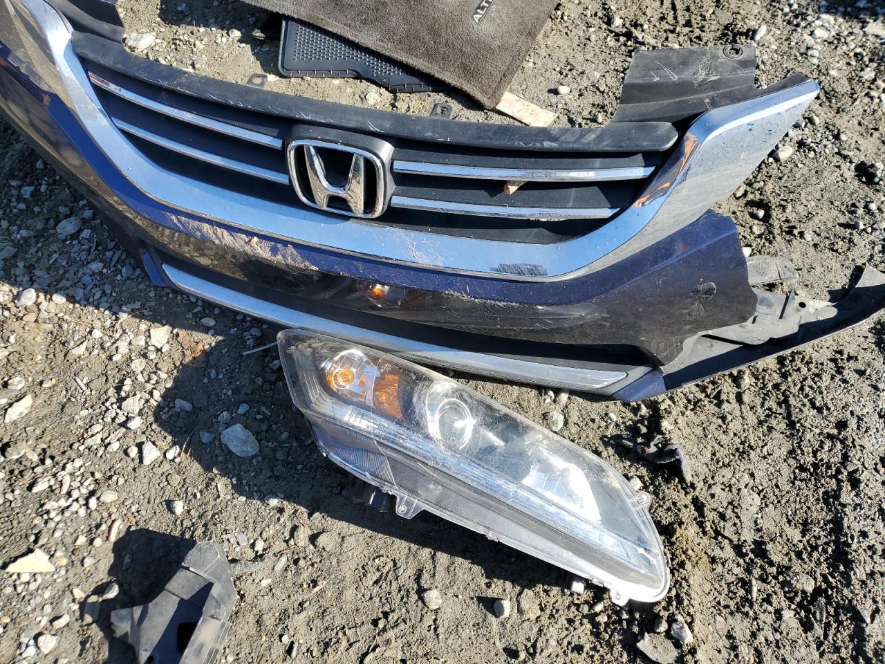 2015 Honda Accord - Image 12