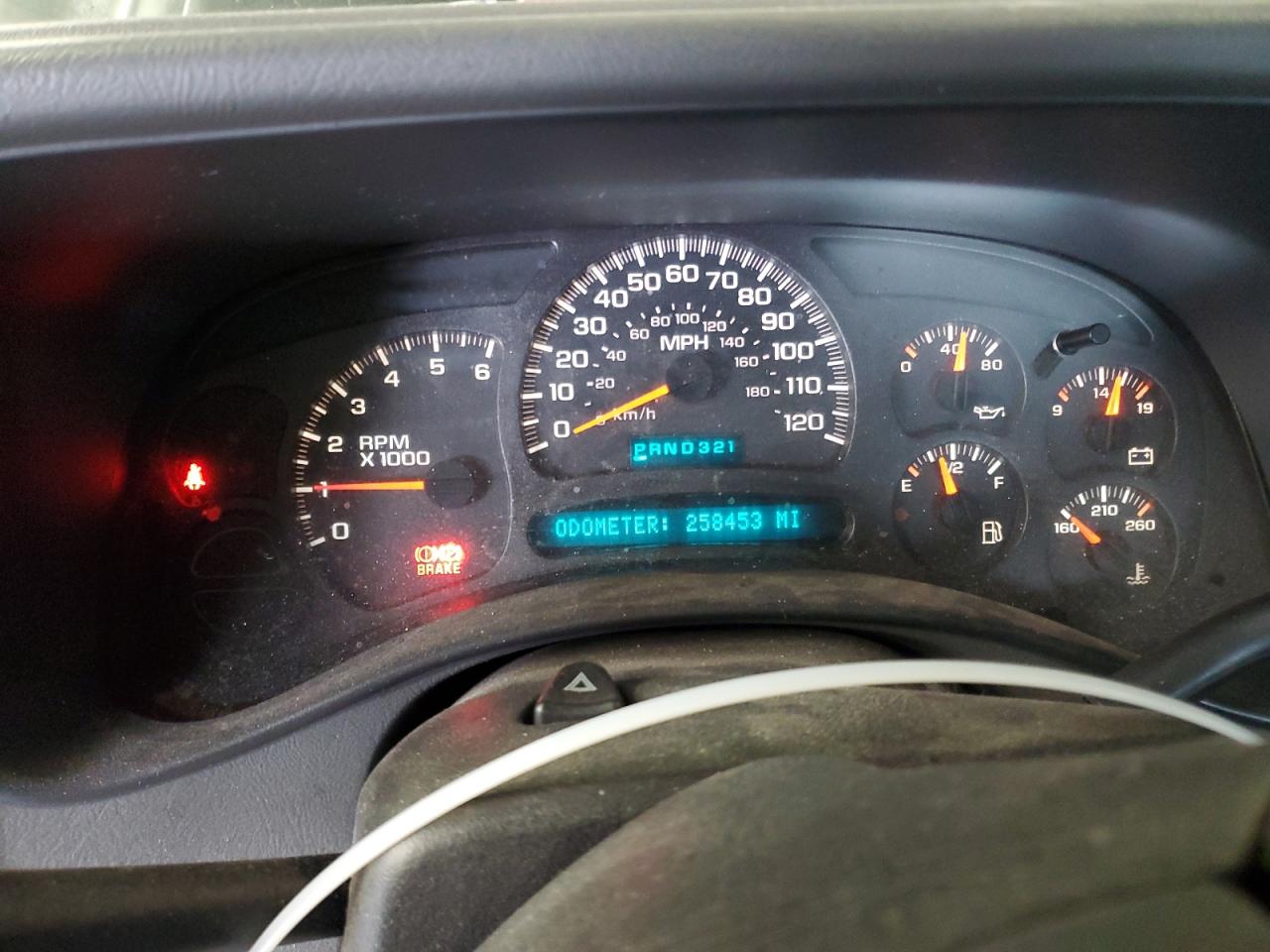 2003 Chevrolet Silverado - Image 9