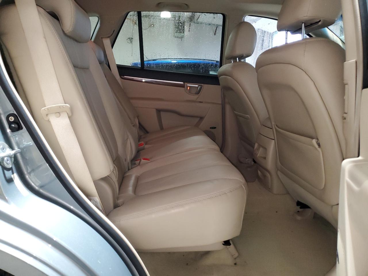 2009 Hyundai Santa Fe - Image 11