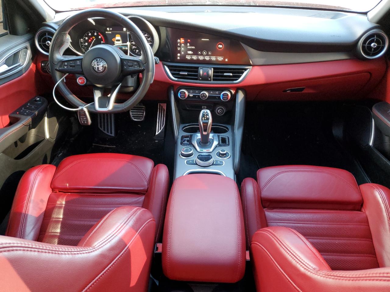 2021 Alfa Romeo Giulia - Image 8