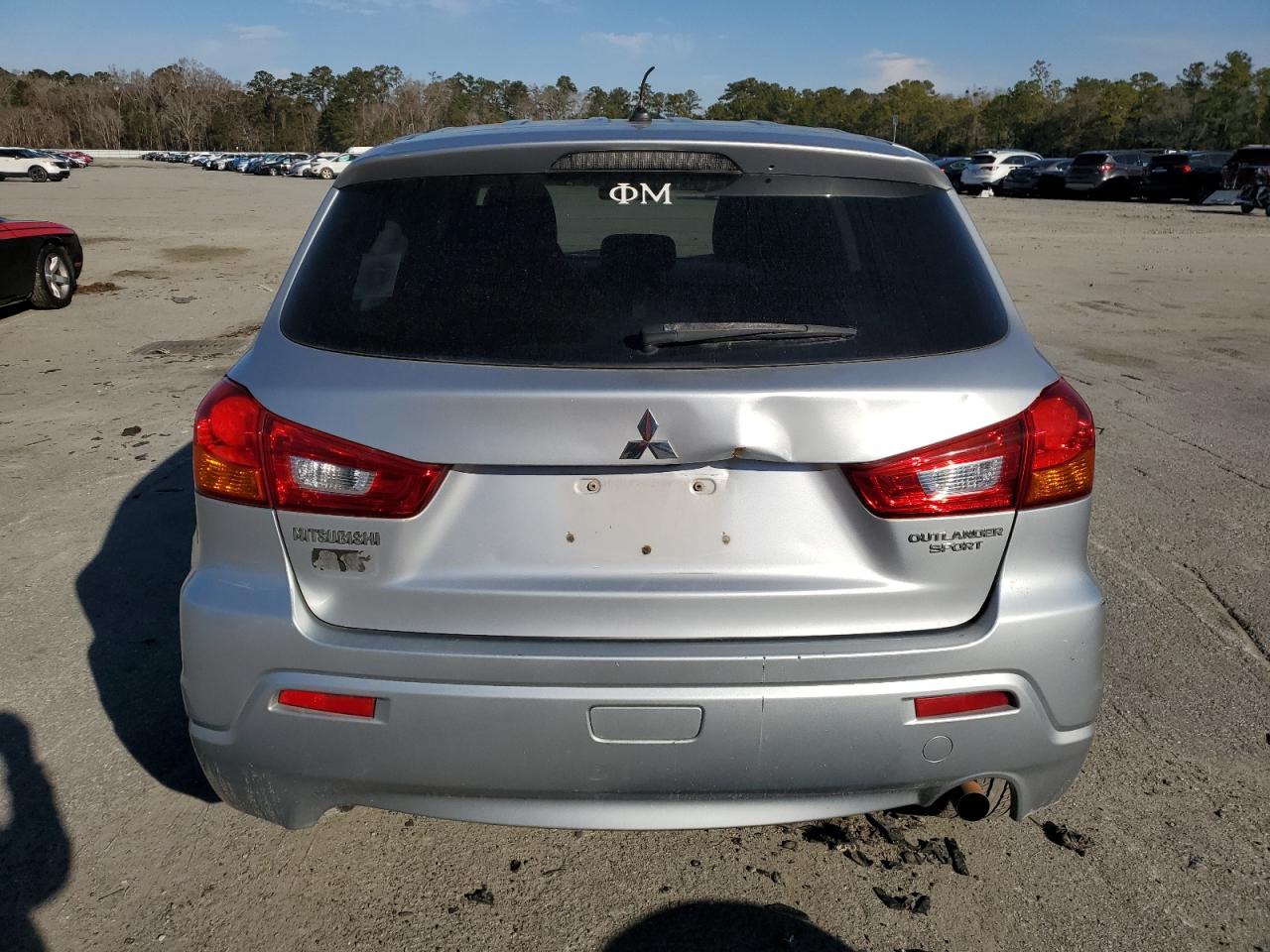 2012 Mitsubishi Outlander - Image 6