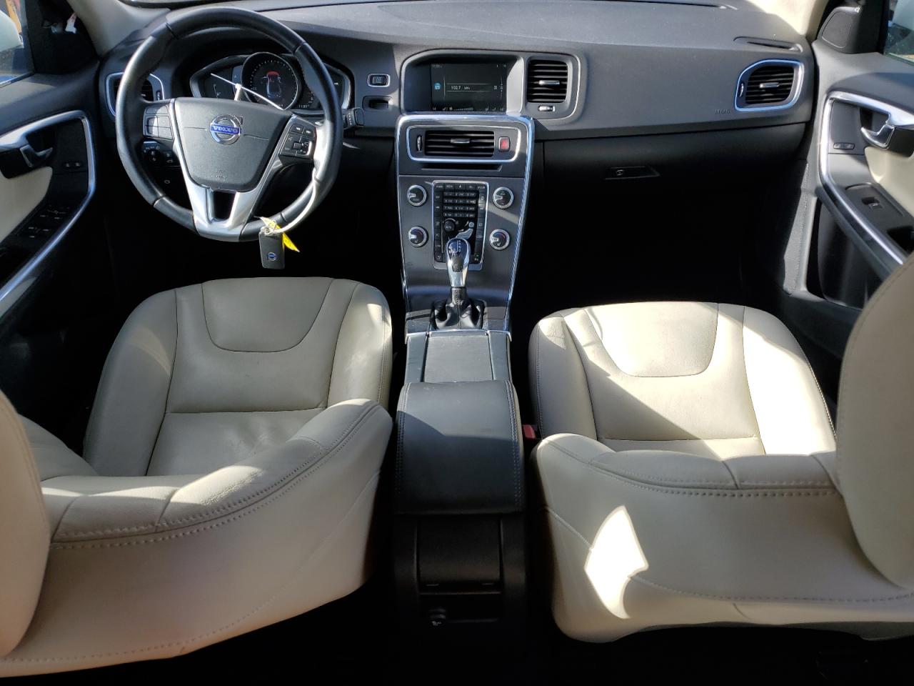 2016 Volvo S60 - Image 8
