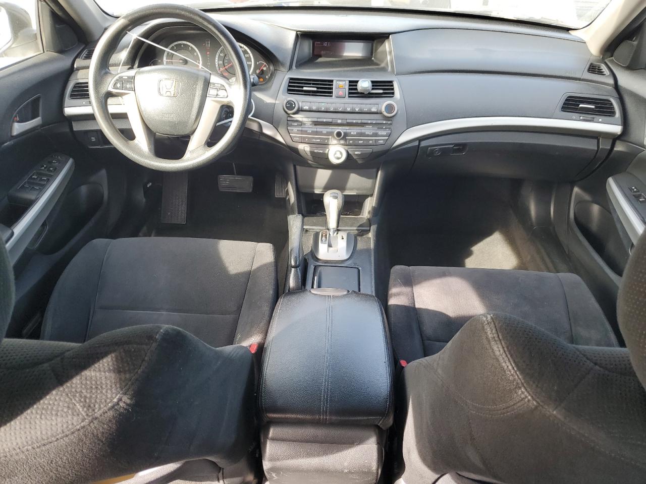 2009 Honda Accord - Image 8