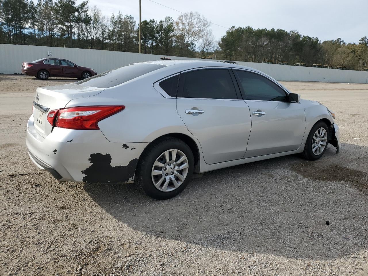 2016 Nissan Altima - Image 3