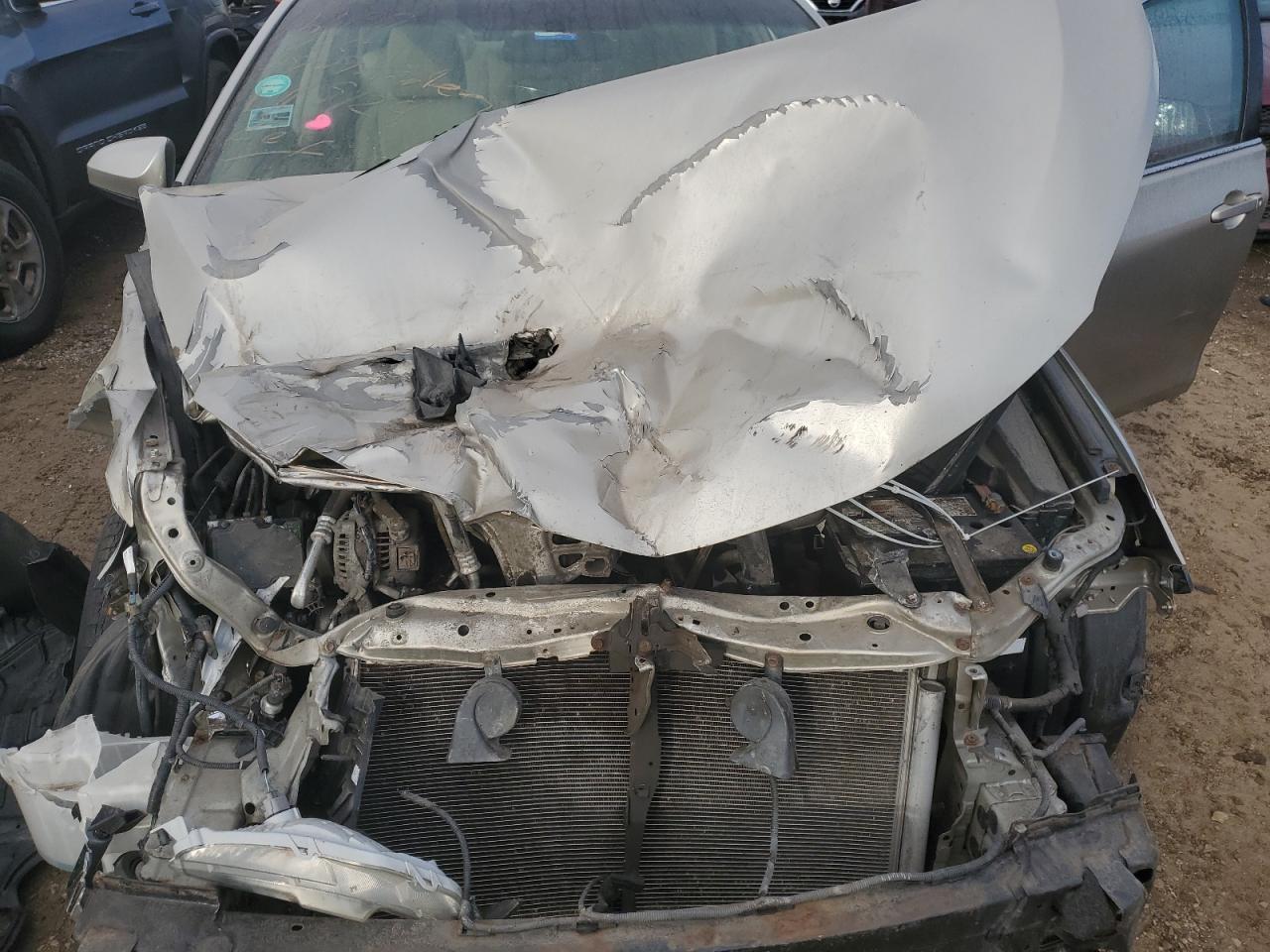2015 Toyota Camry - Image 11