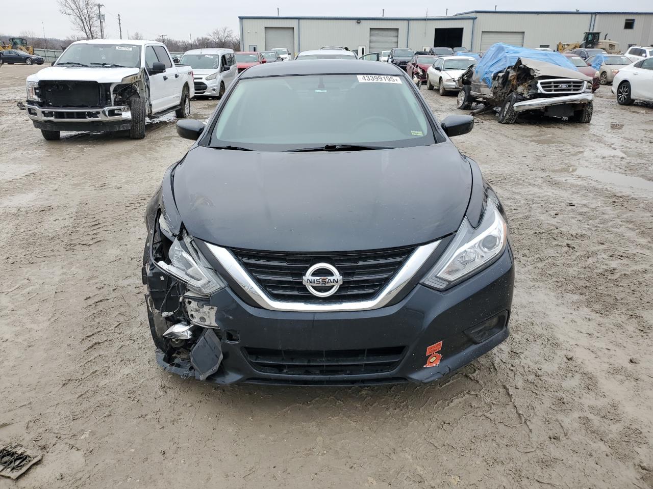 2017 Nissan Altima - Image 5