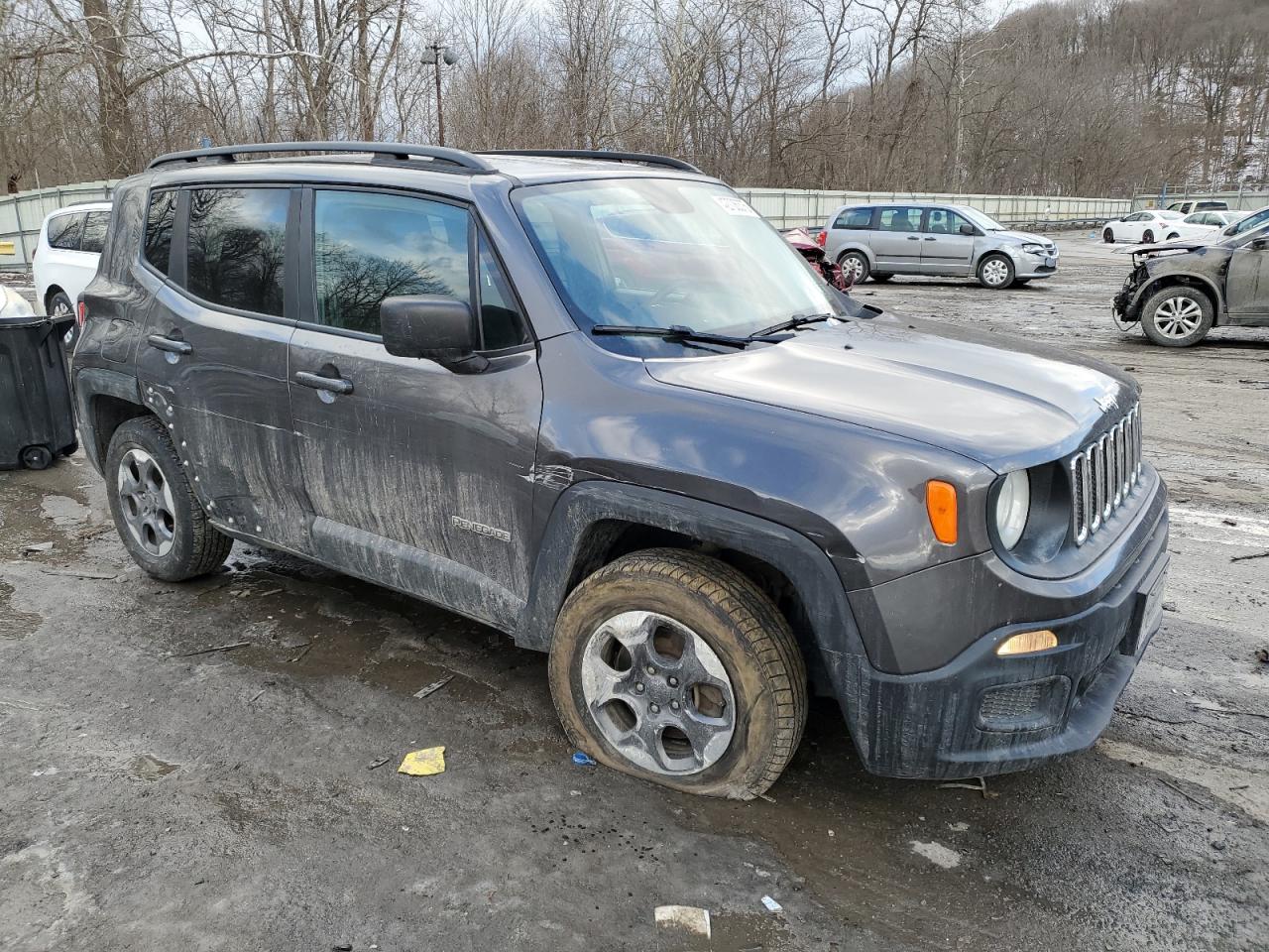 2017 Jeep Renegade - Image 4