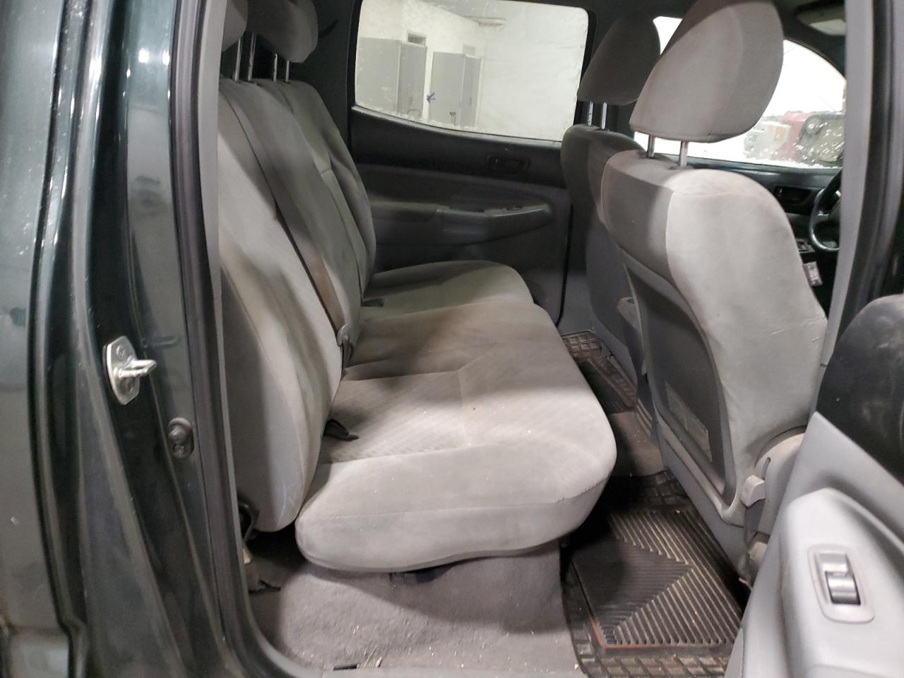 2010 Toyota Tacoma - Image 10