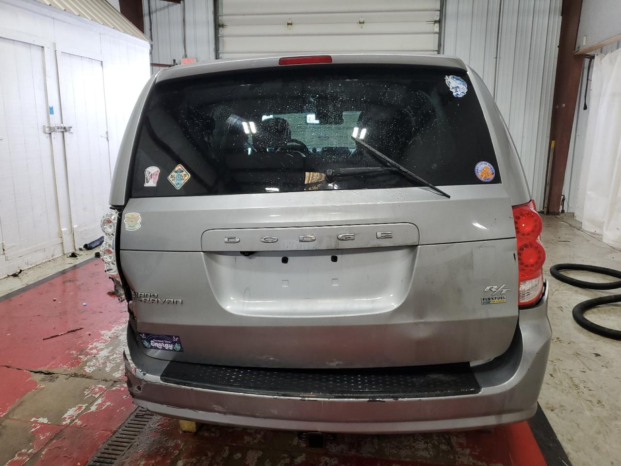 2017 Dodge Caravan - Image 6