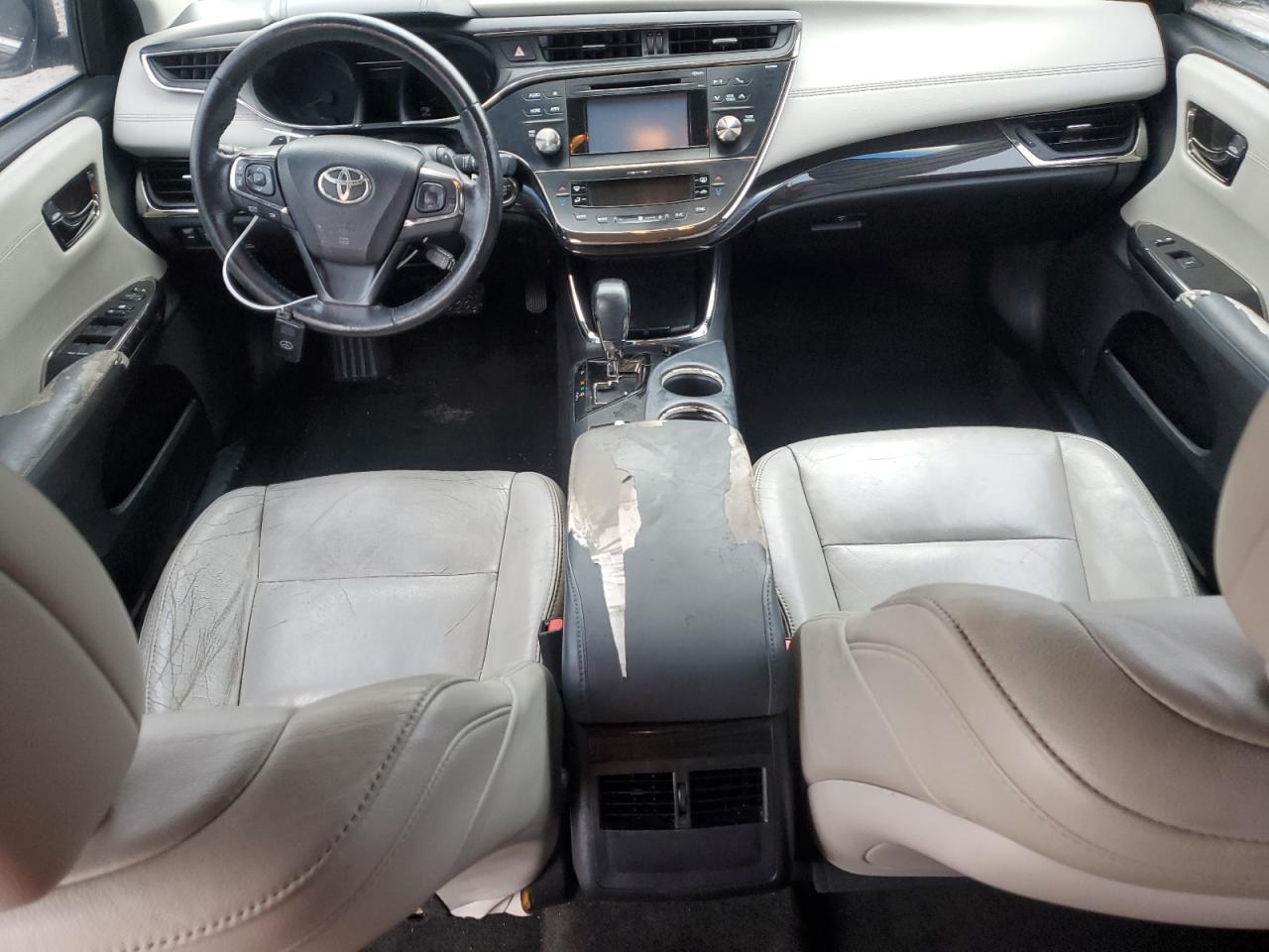 2015 Toyota Avalon - Image 8