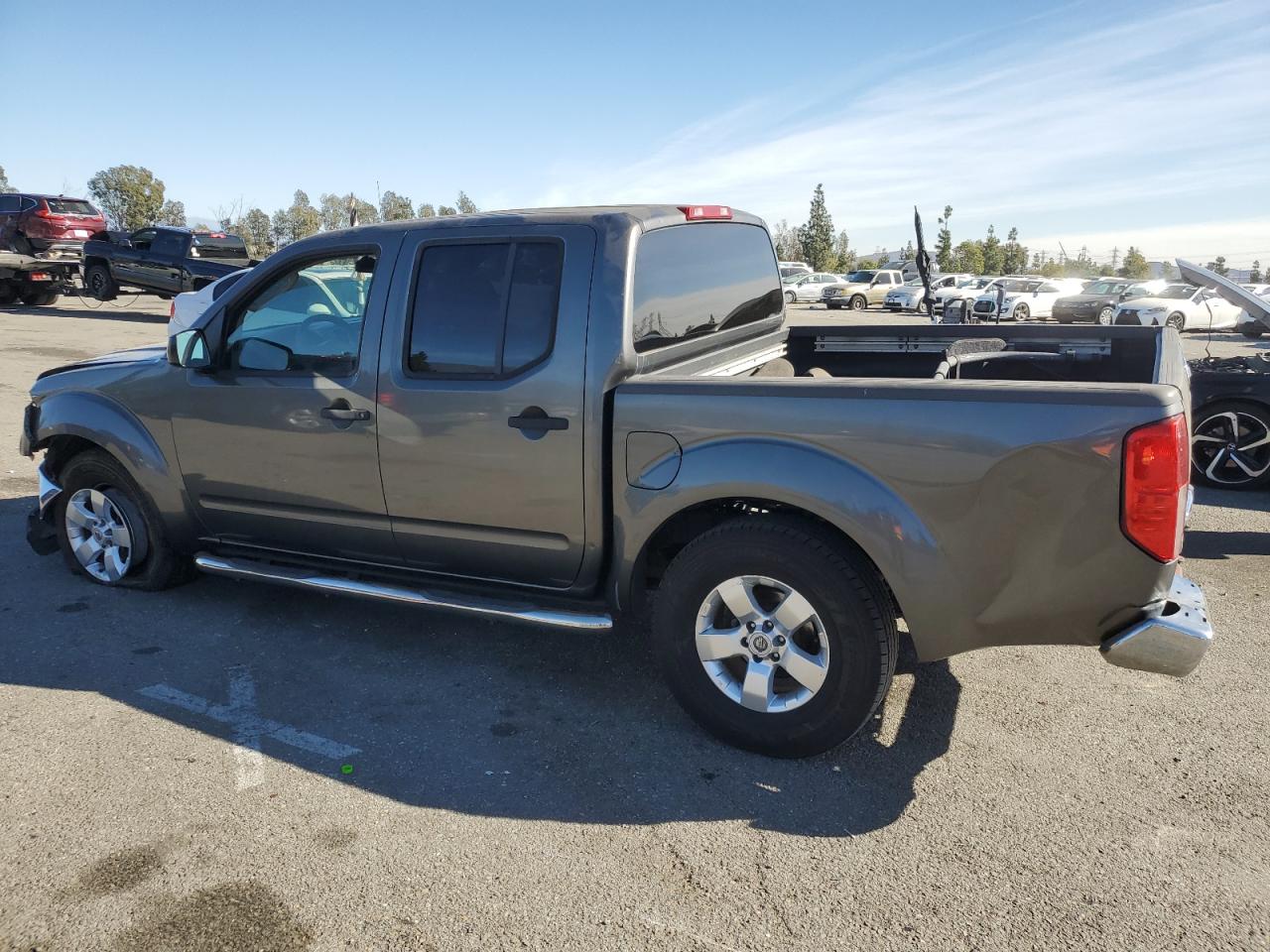 2009 Nissan Navara (Frontier) - Image 2