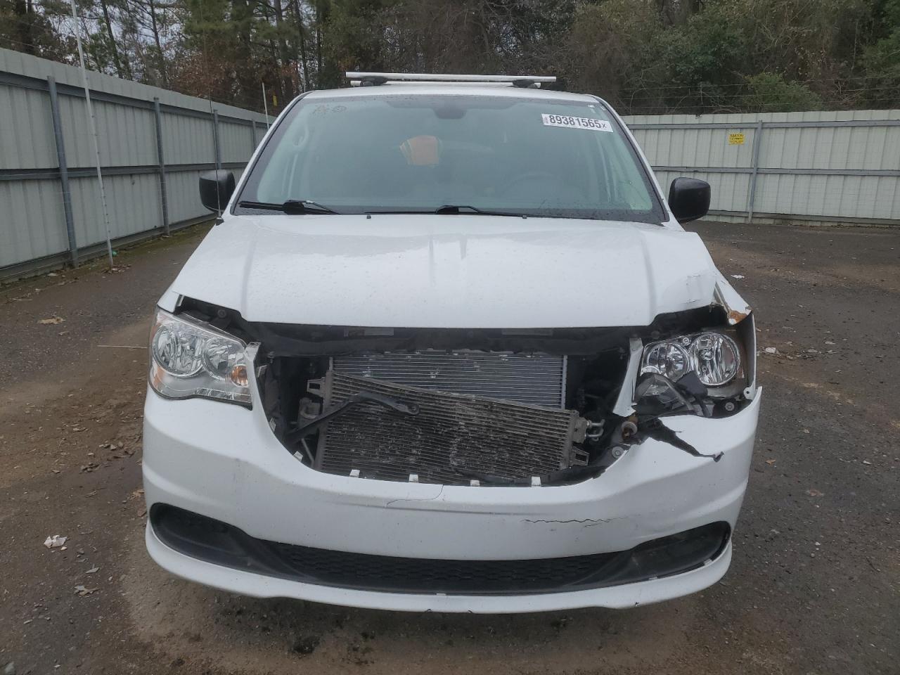 2020 Dodge Caravan - Image 5