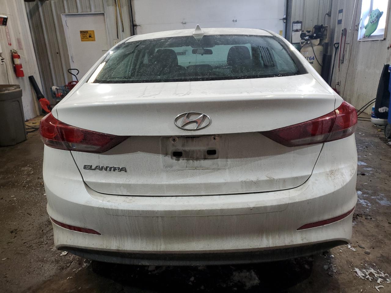 2018 Hyundai Elantra - Image 6