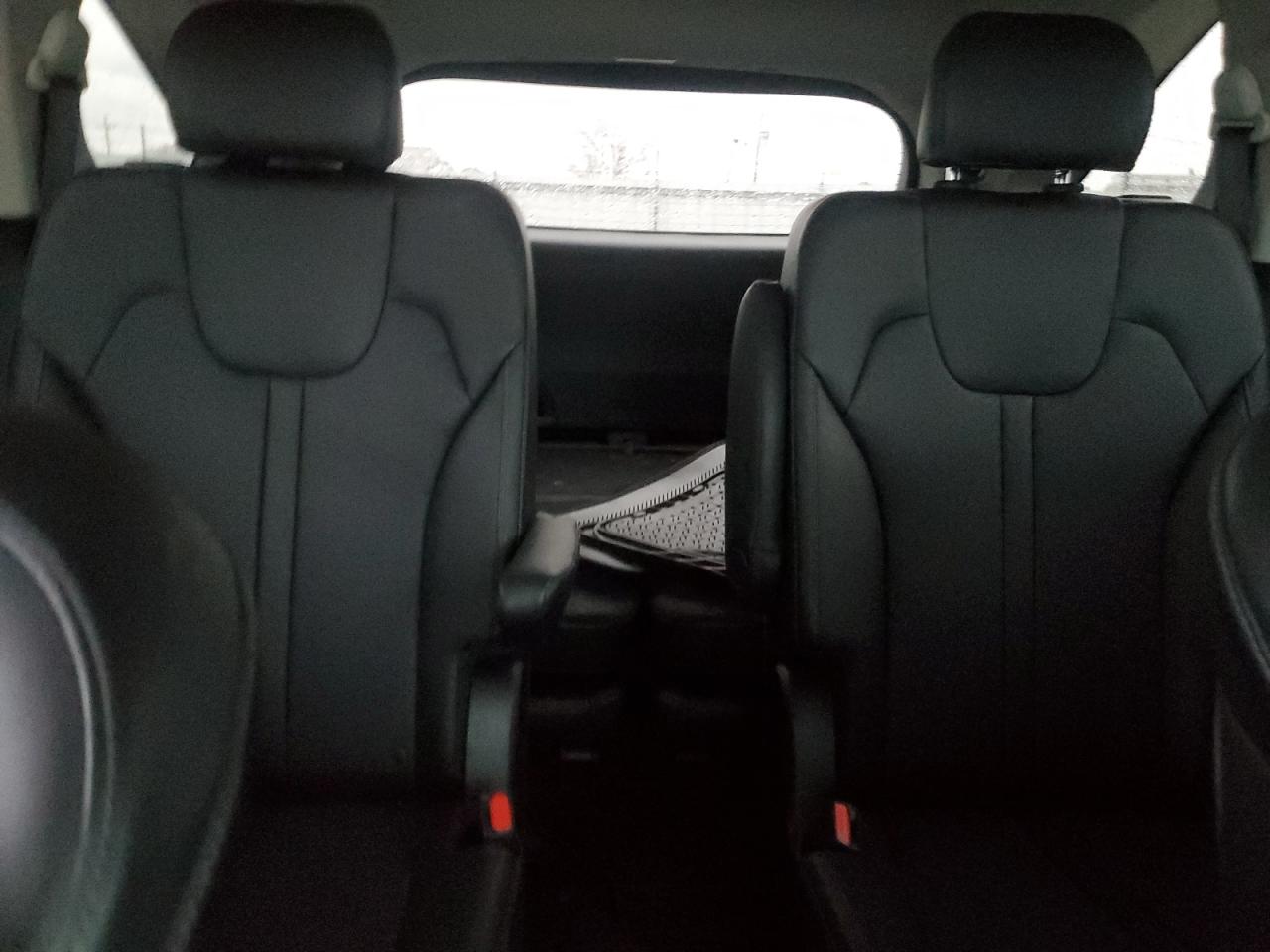 2021 Kia Sorento - Image 10