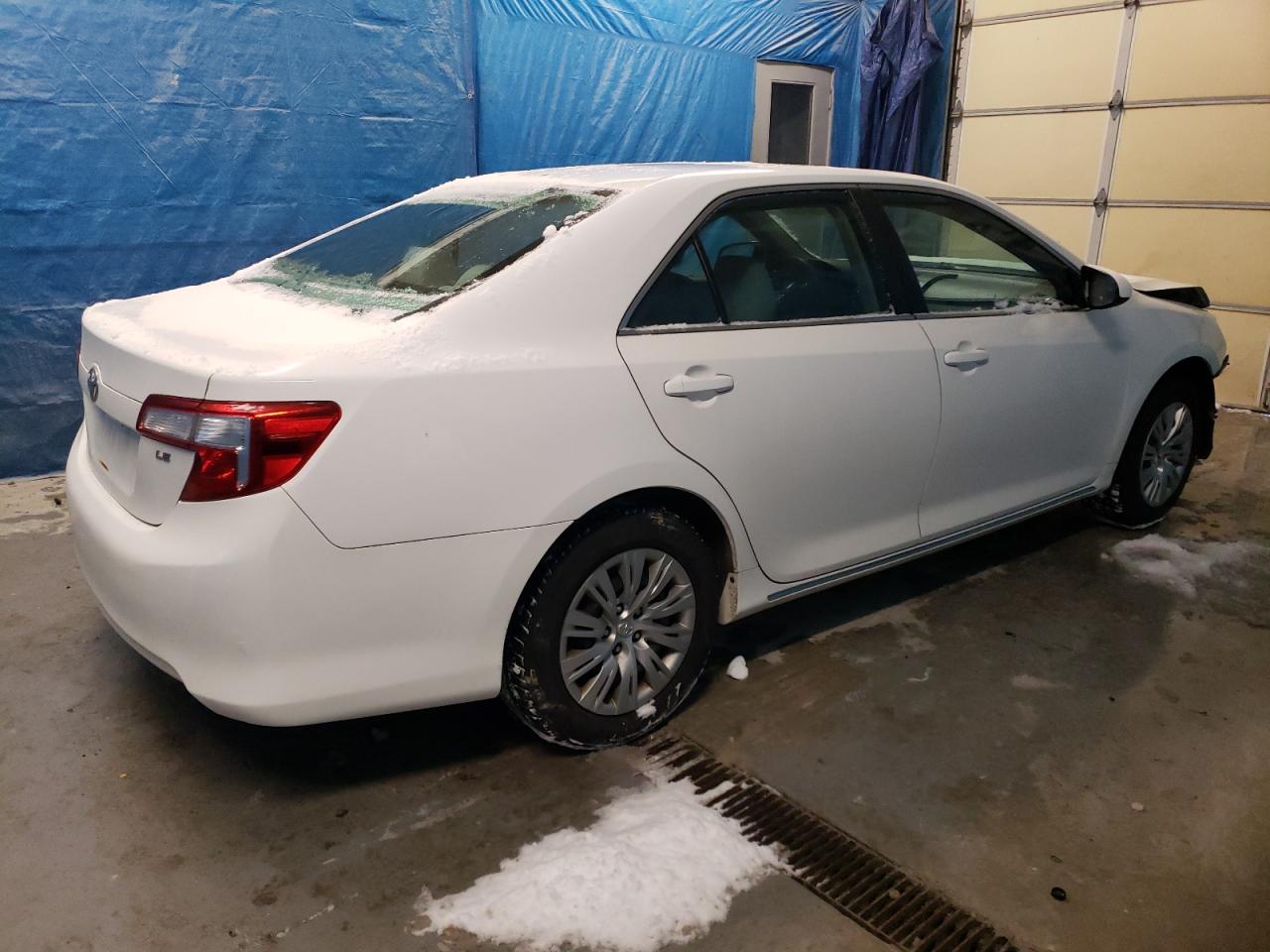 2014 Toyota Camry - Image 3