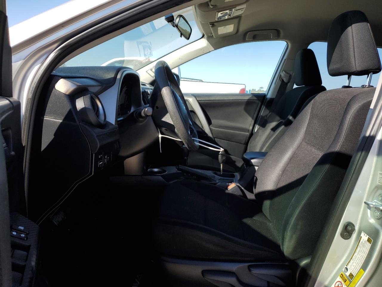 2015 Toyota RAV 4 - Image 7