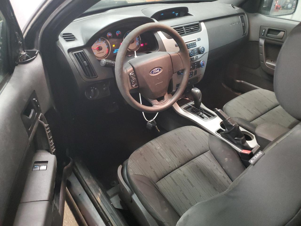 2010 Ford Focus - Image 8