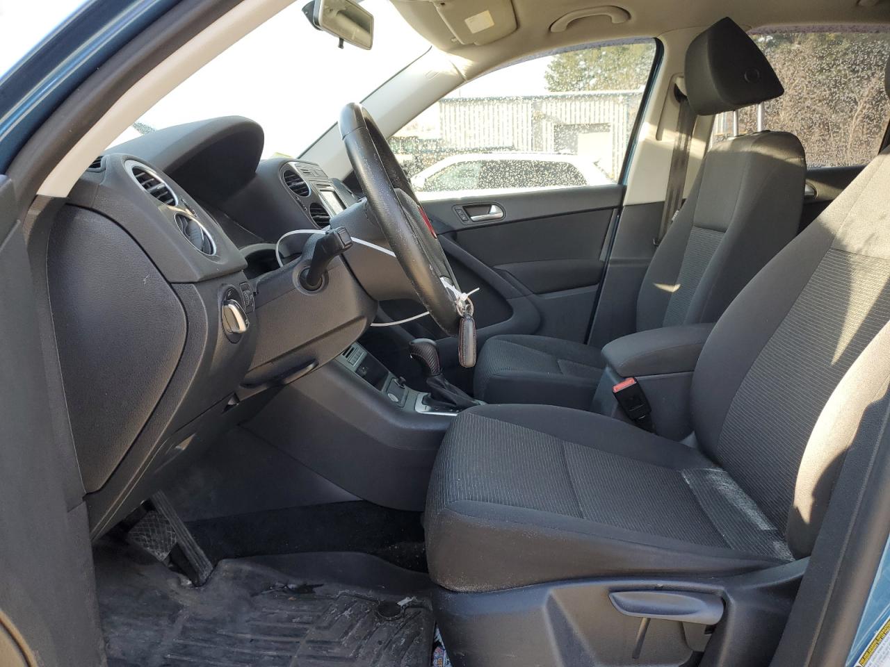 2017 Volkswagen Tiguan S VIN: WVGBV7AXXHK041925 Lot: 88156985