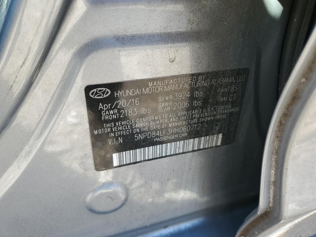 2017 Hyundai Elantra - Image 13