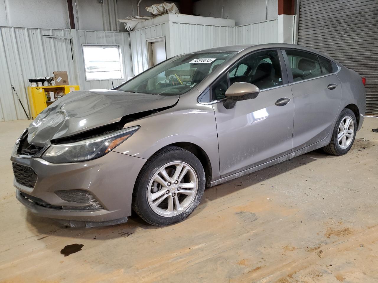 2018 Chevrolet Cruze - Image 1