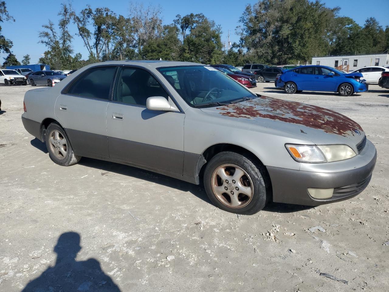 1997 Lexus ES - Image 4