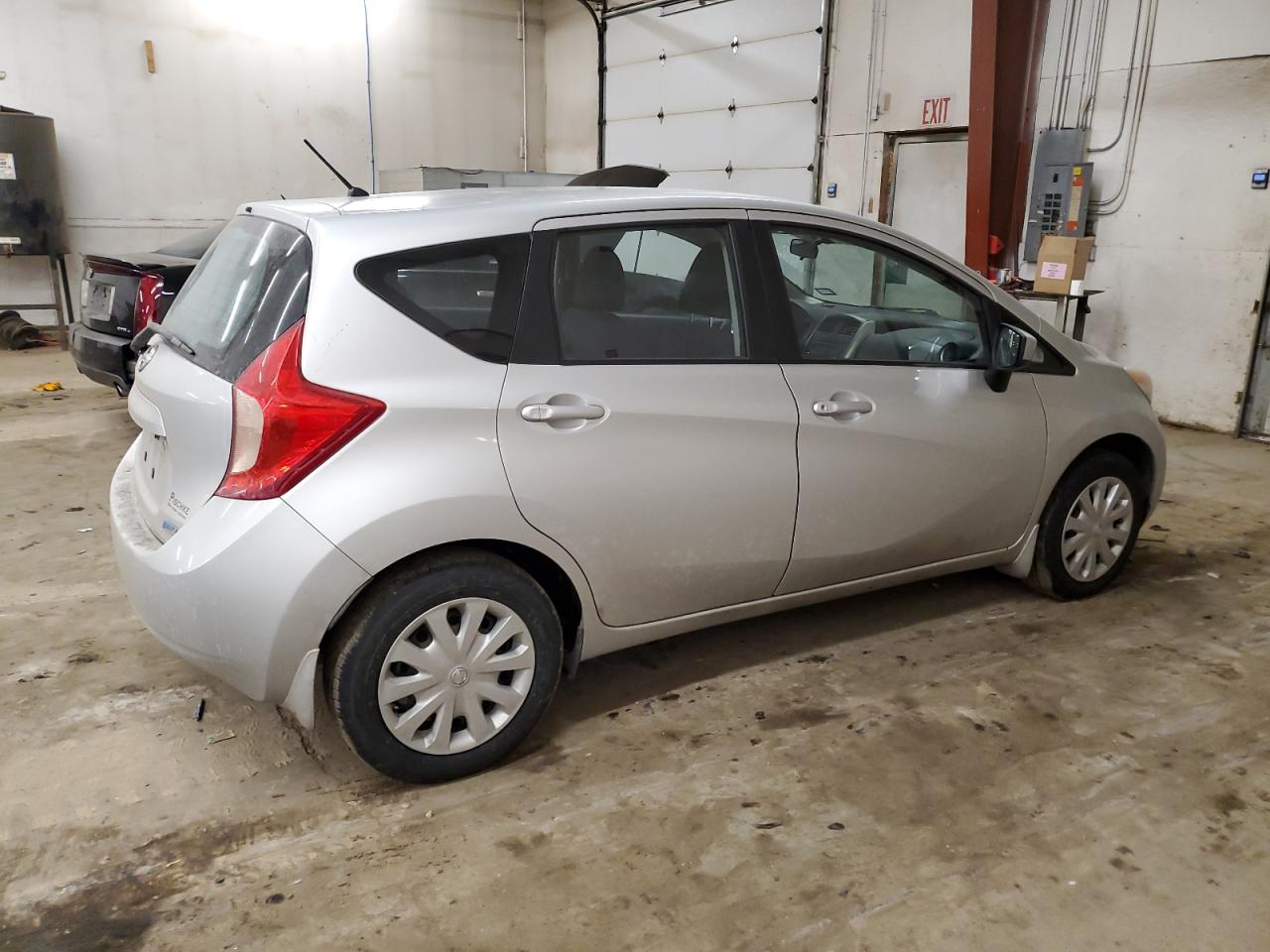 2015 Nissan Versa - Image 3