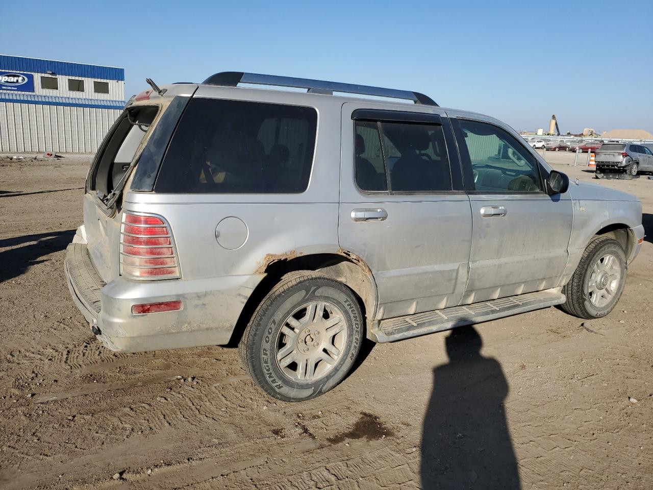 2005 Mercury Mountaineer - Image 3