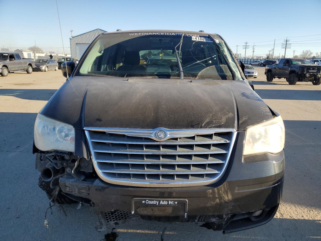 2010 Chrysler Town & Country - Image 5