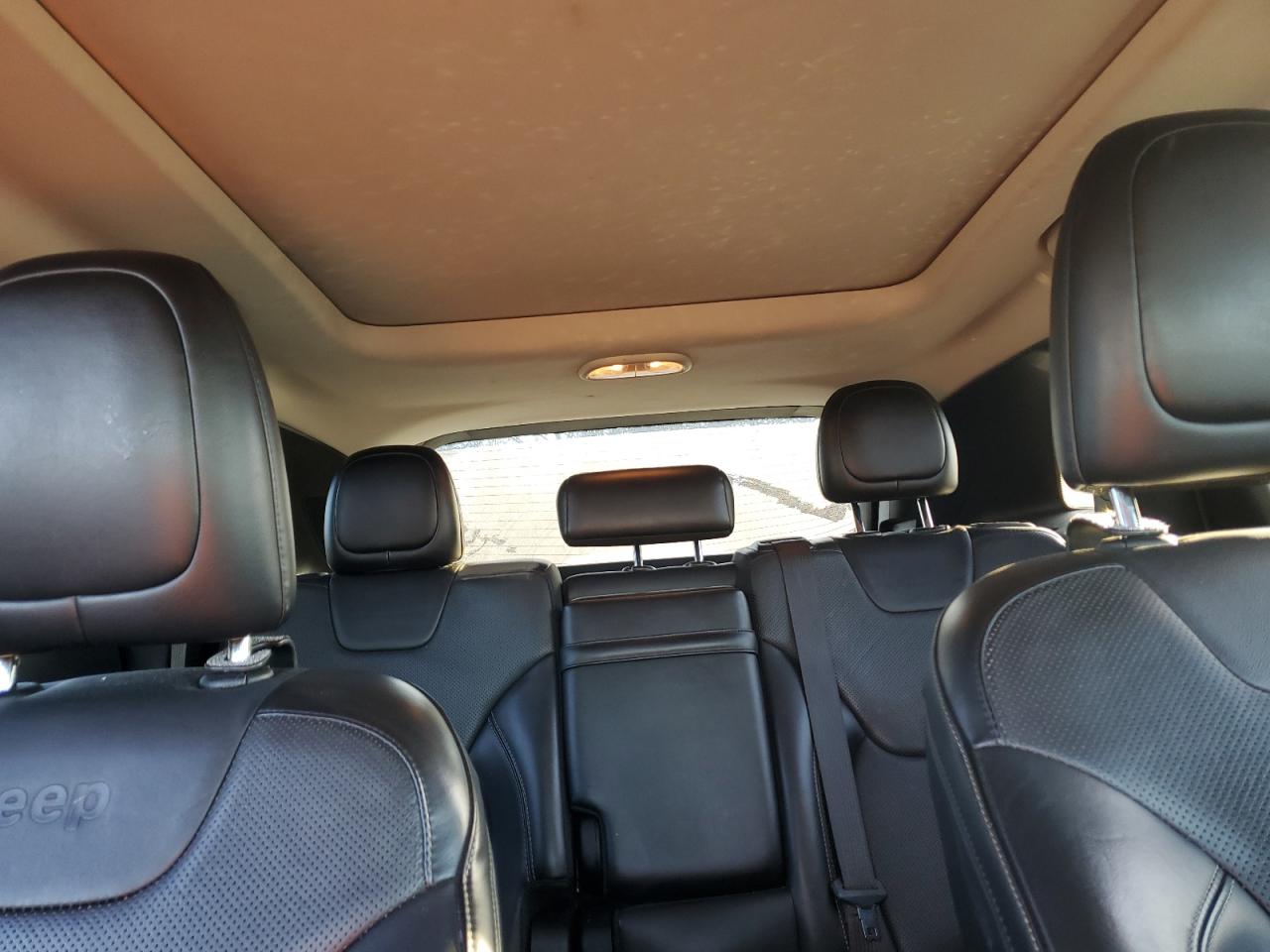2016 Jeep Grand Cherokee - Image 10