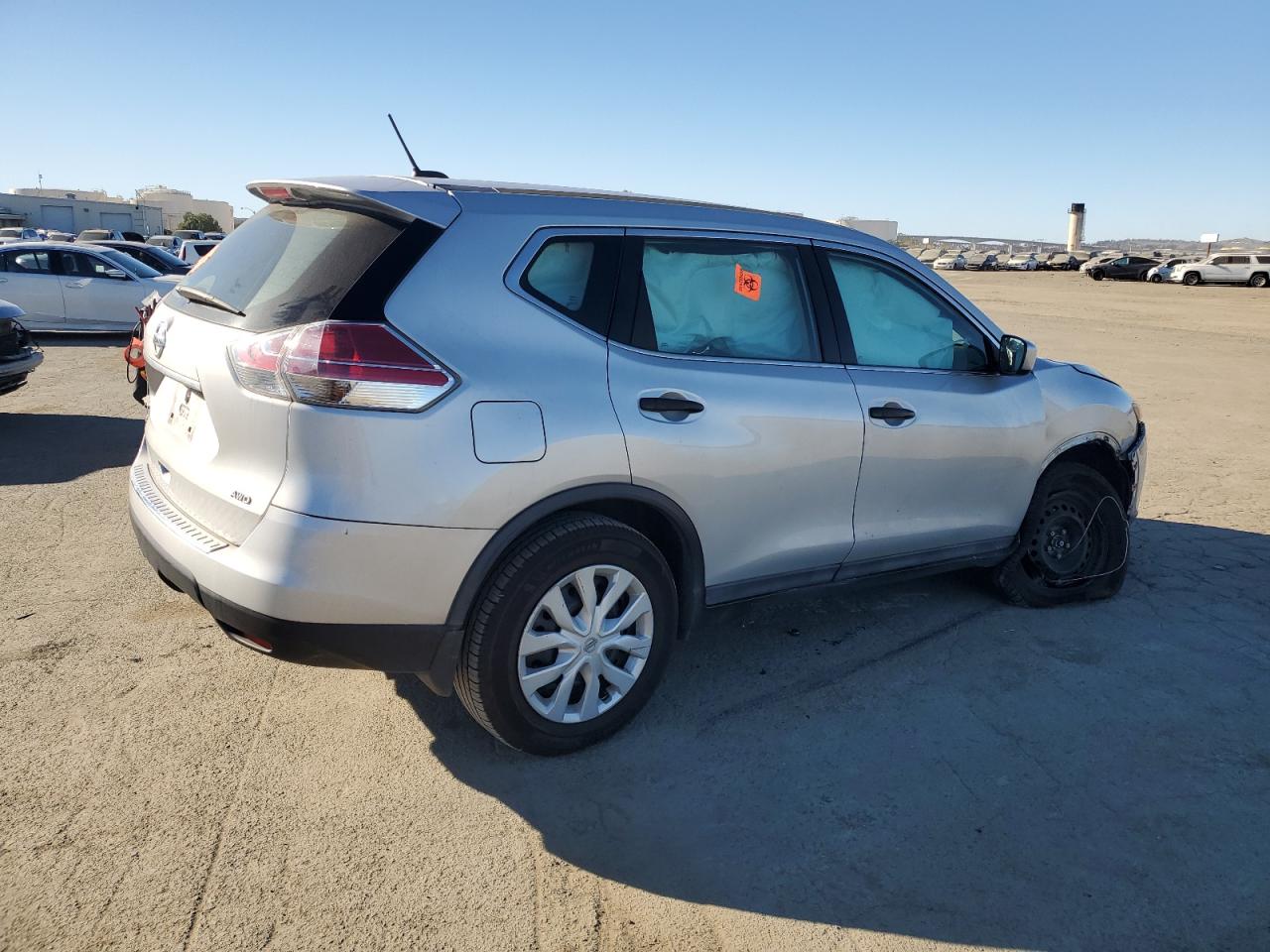 2016 Nissan Rogue - Image 3