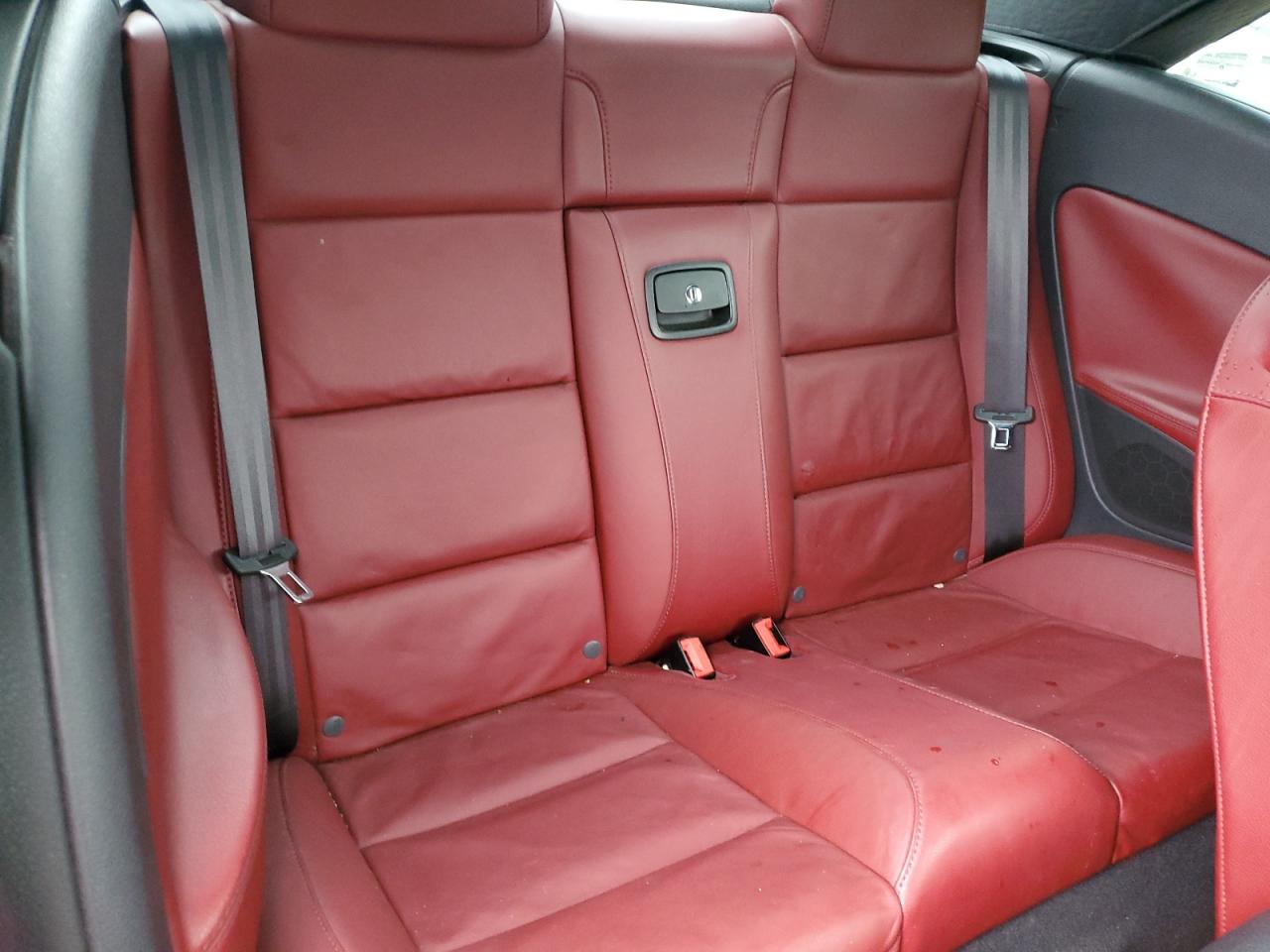 2010 Volkswagen Eos - Image 10