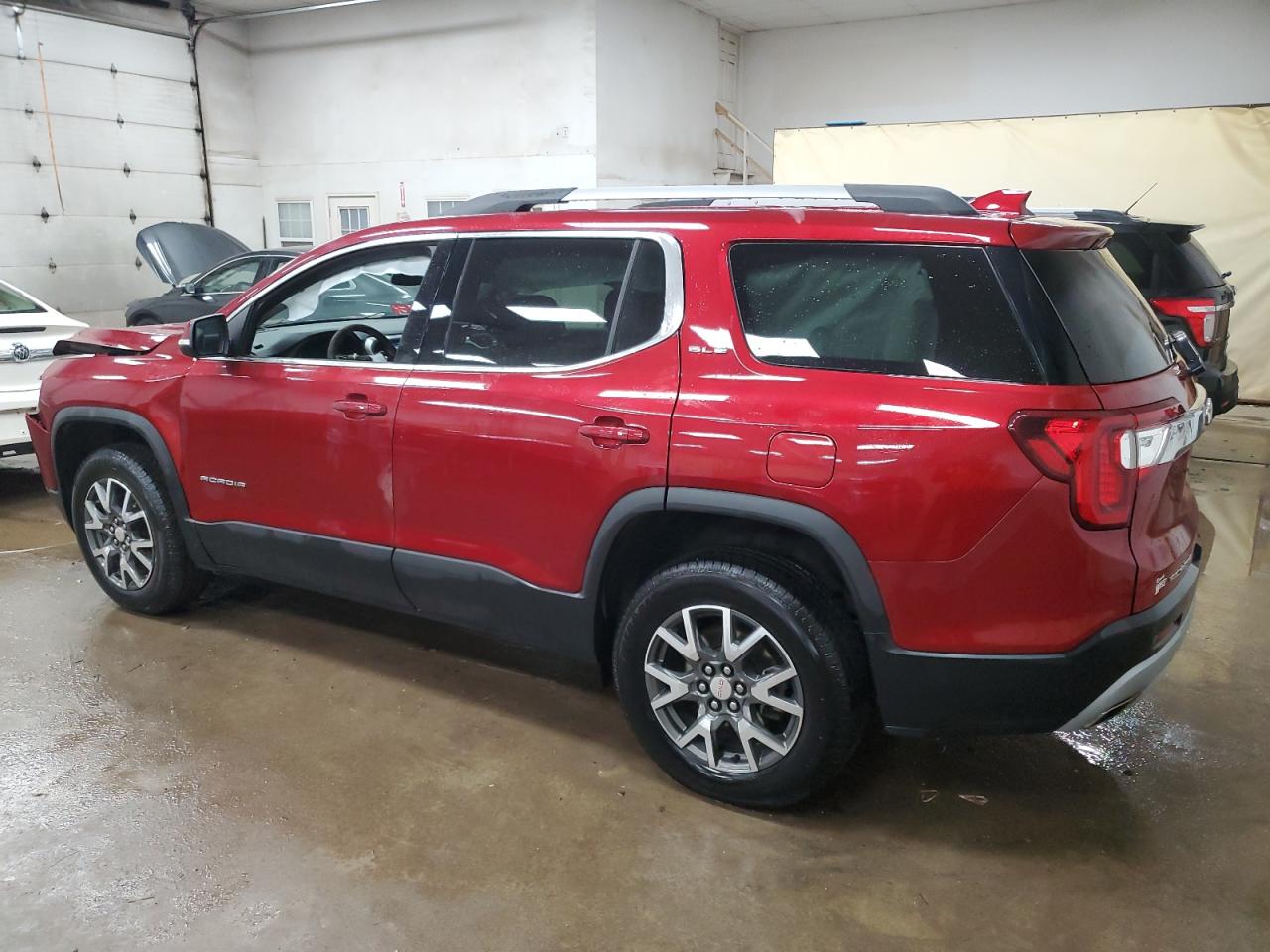 2022 GMC Acadia - Image 2