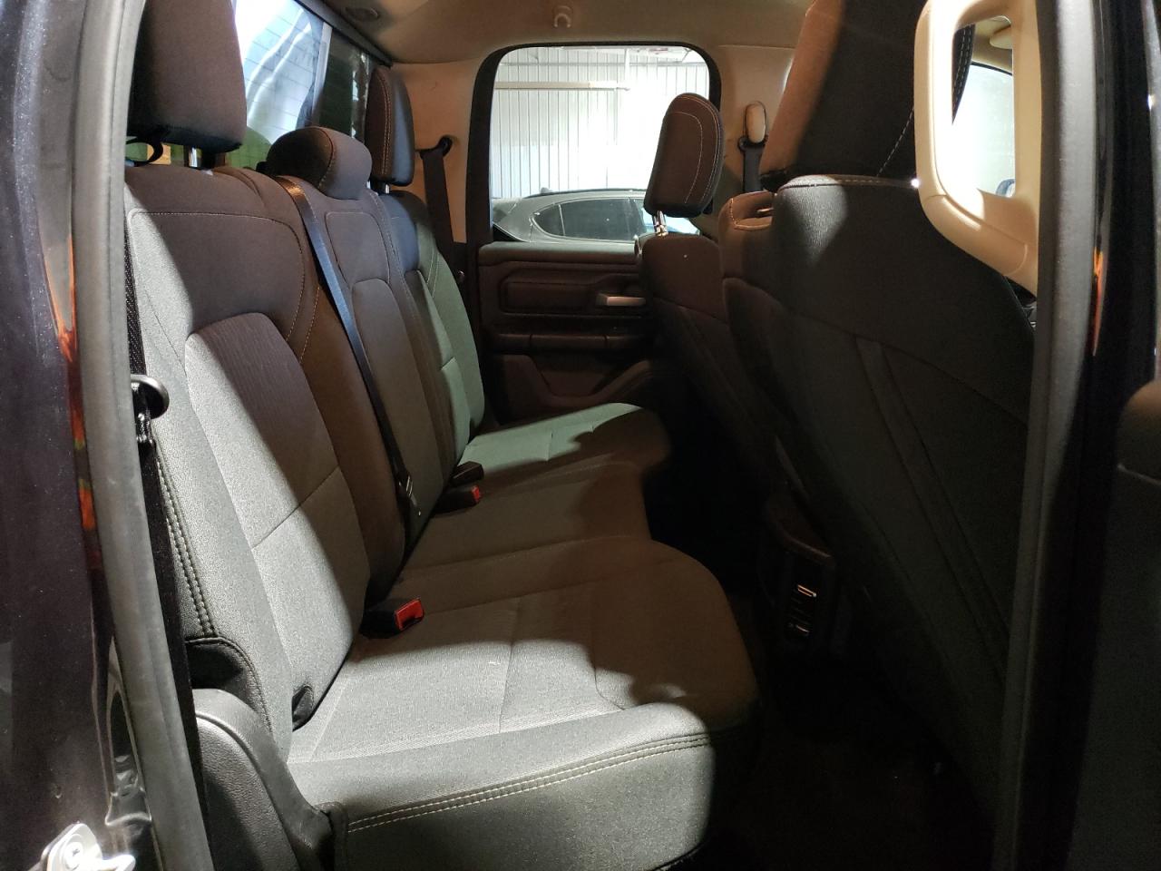 2021 RAM 1500 - Image 10