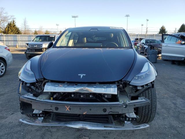 TESLA MODEL Y 2024 Серый