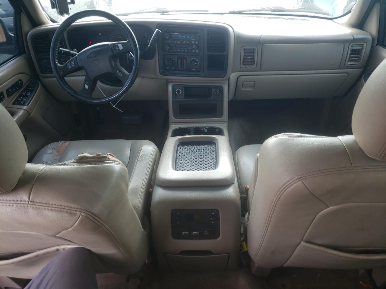 2005 Chevrolet Suburban - Image 8