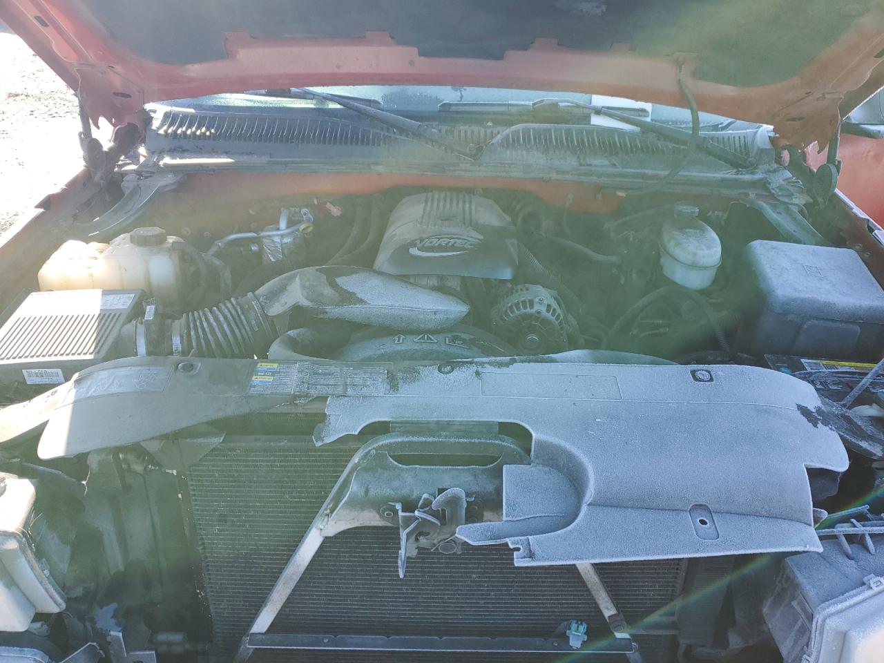 2004 Chevrolet Silverado - Image 11