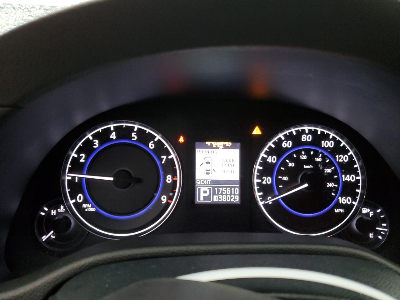 2011 Infiniti G - Image 9