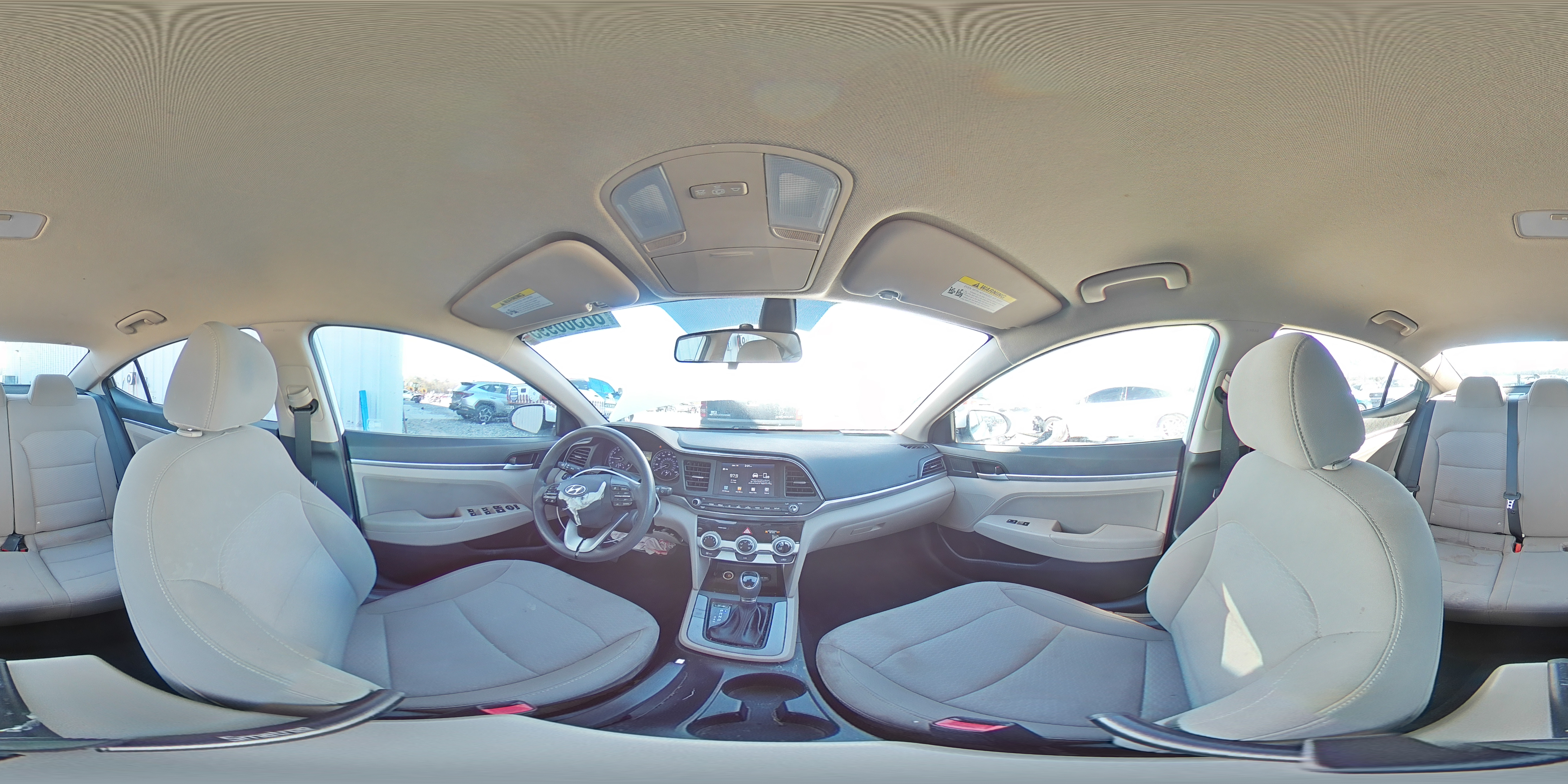 2019 Hyundai Elantra - Image 15