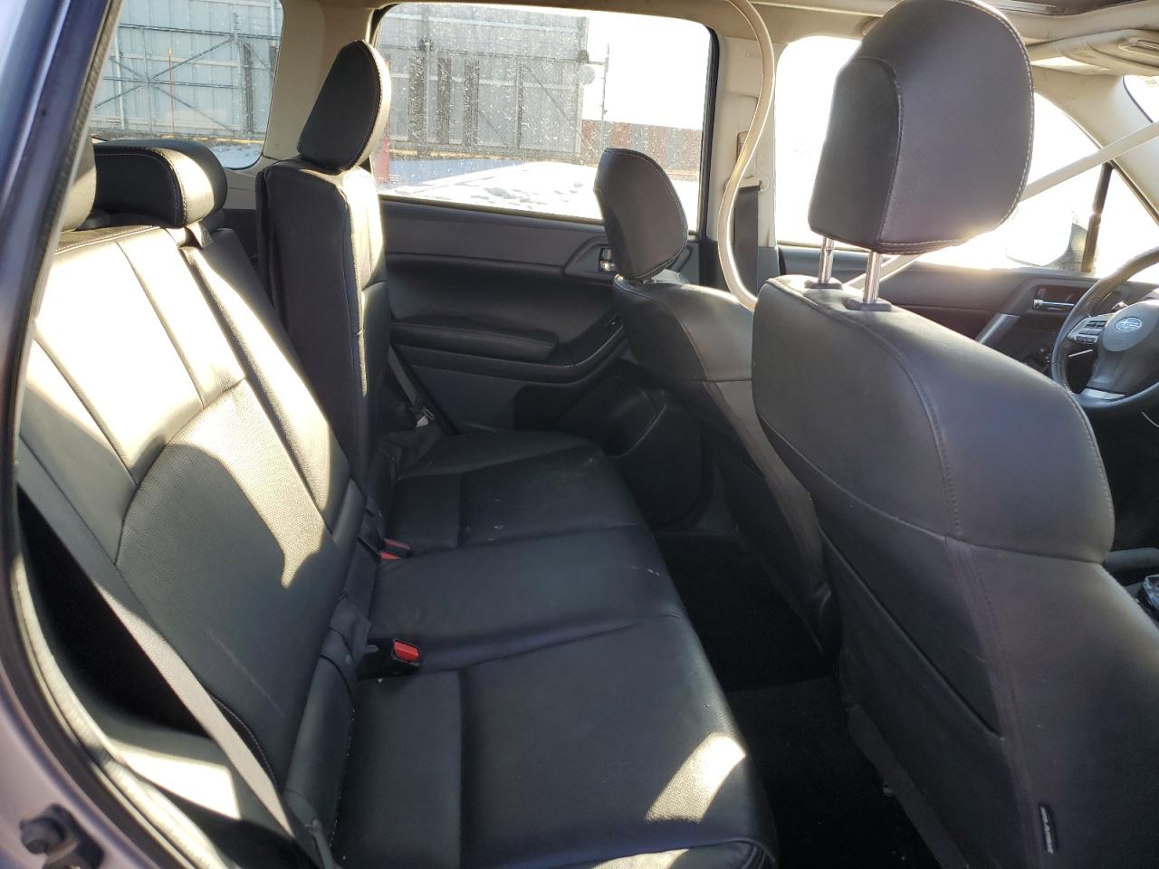 2015 Subaru Forester - Image 11