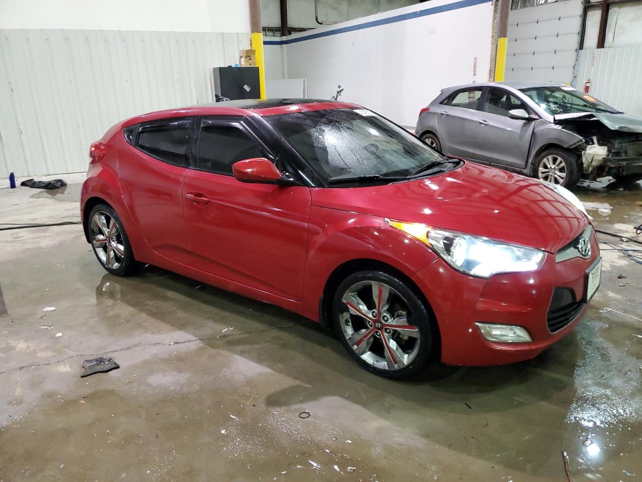 2016 Hyundai Veloster - Image 4