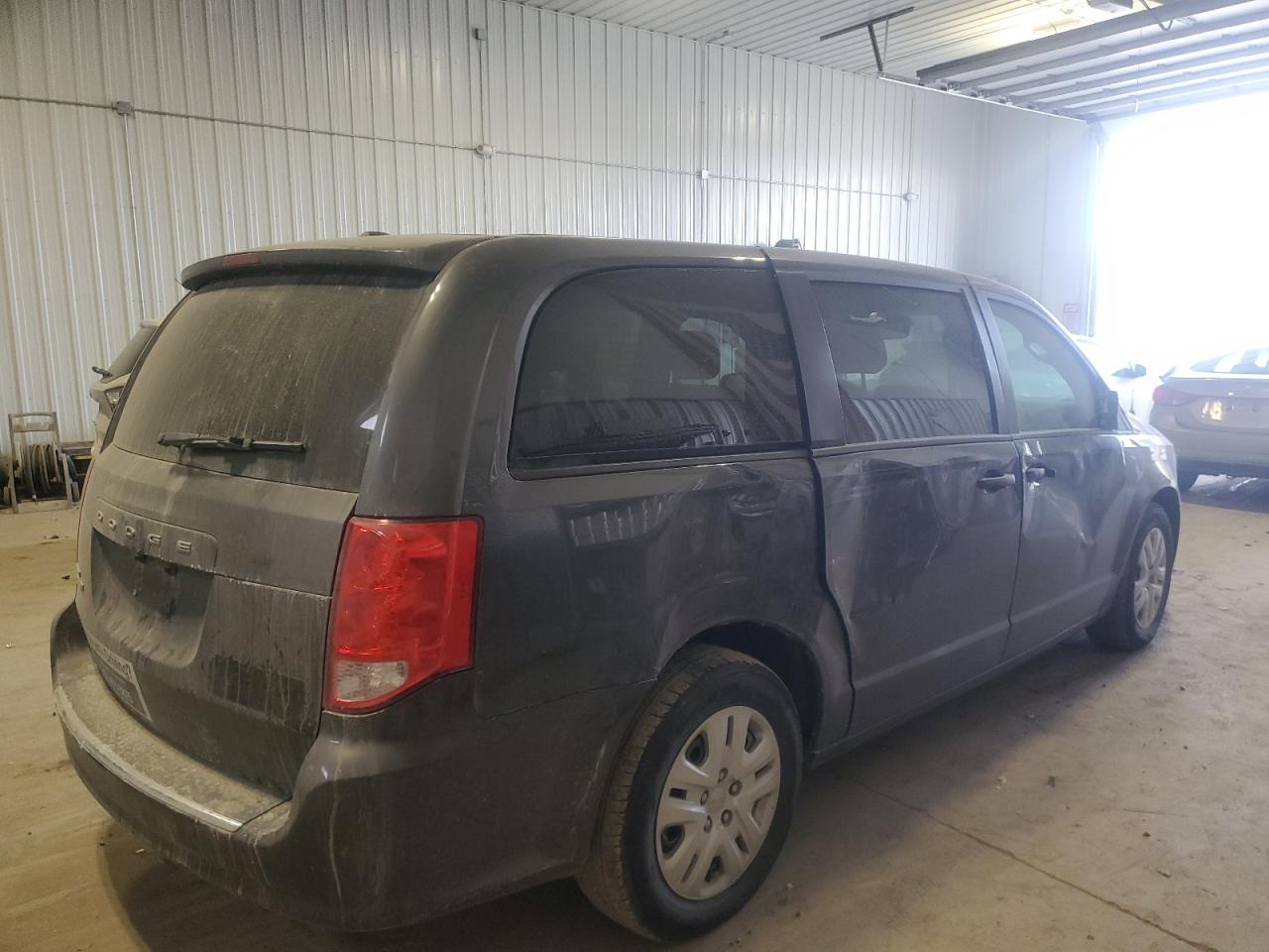 2020 Dodge Caravan - Image 3