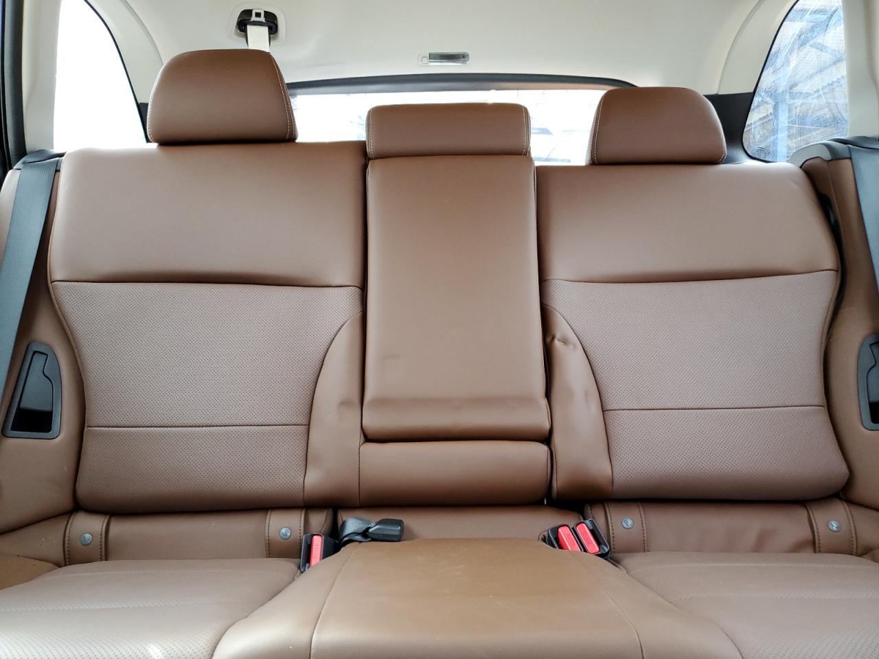 2017 Subaru Outback - Image 10