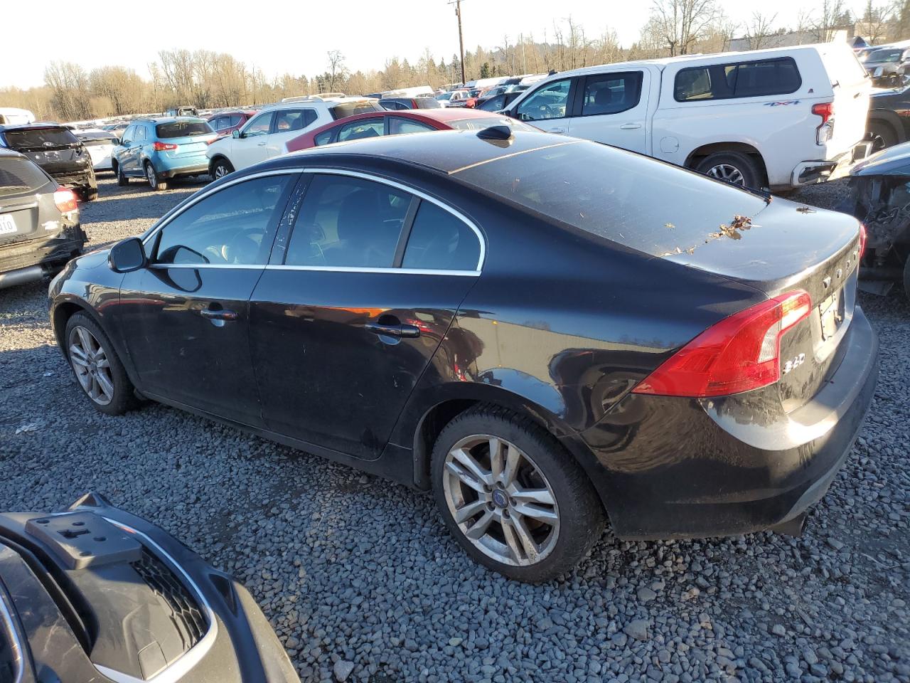 VIN YV1612FS5D2202655 2013 VOLVO S60 no.2