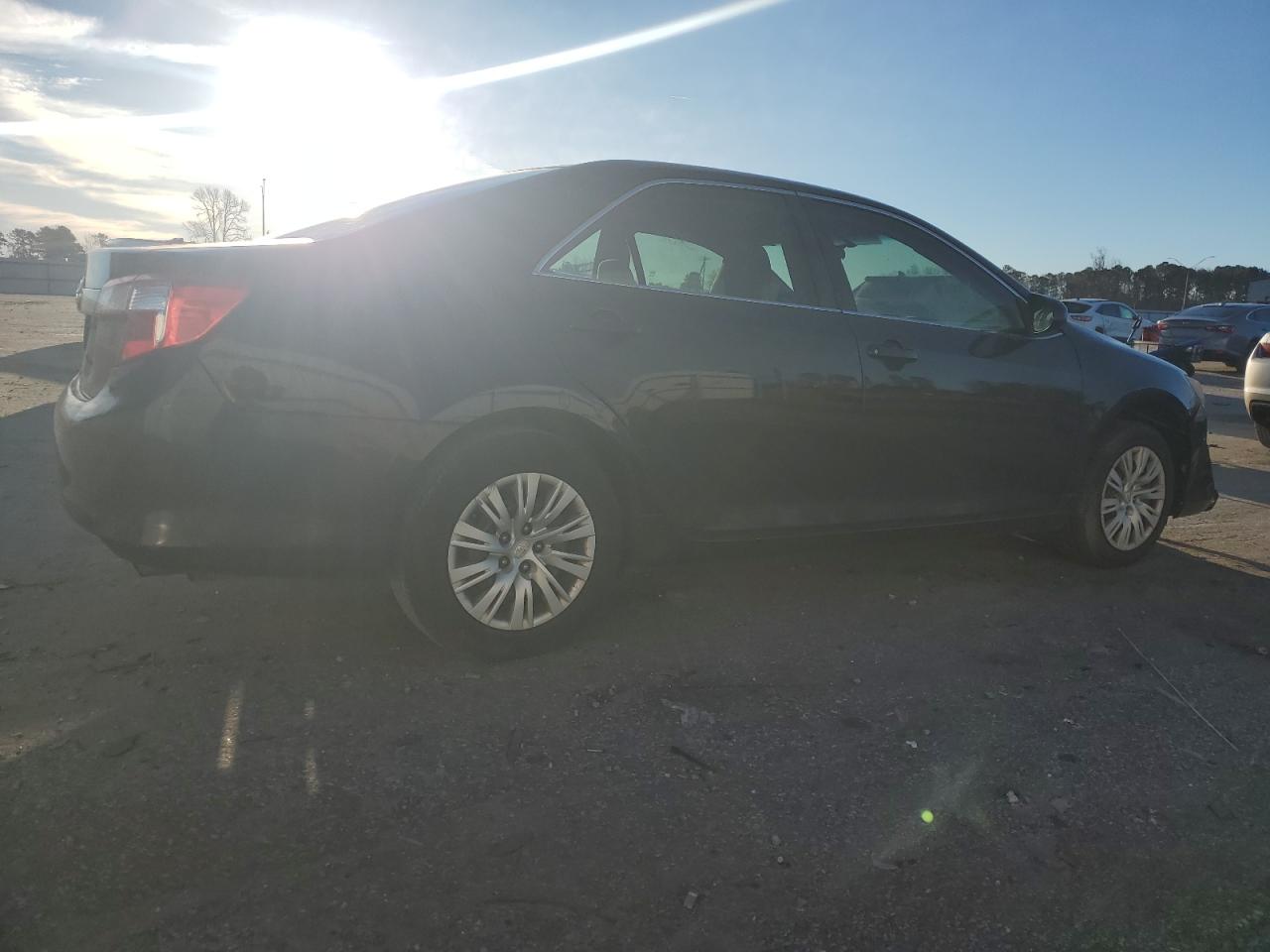 2014 Toyota Camry - Image 3