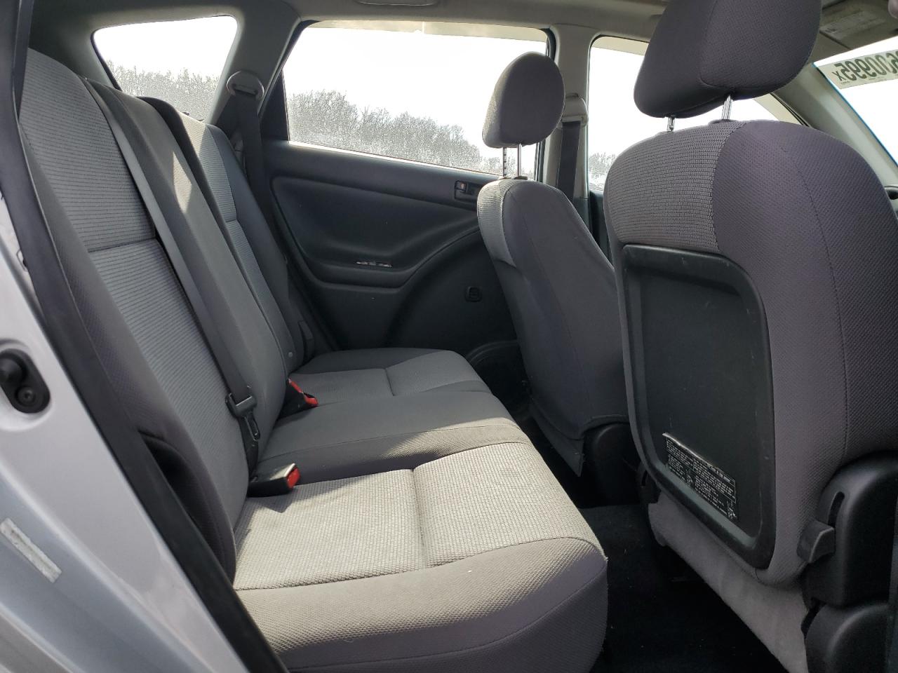 2005 Pontiac Vibe - Image 11