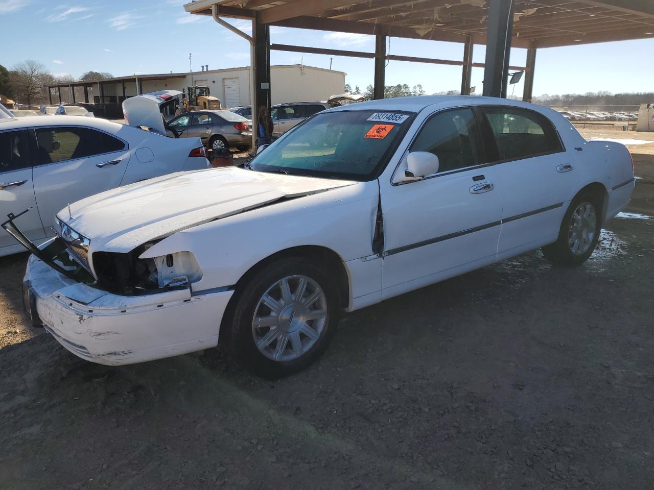 2011 Lincoln Town Car - Image 1